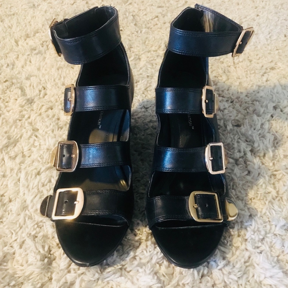 BCBG black leather wedges